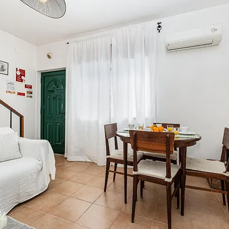 Casa Gaivota | Traditional Home In Central Lagos * לאגוּ‏ש