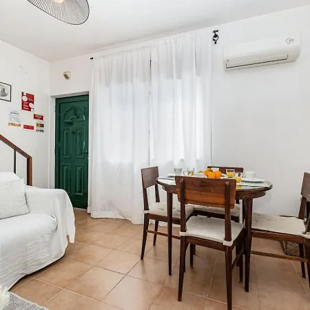 Prázdninový dům Casa Gaivota | Traditional Home In Central Lagos *